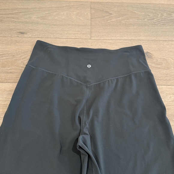 LULULEMON Graphite Grey Align Wide-Leg Super High-Rise Crop 23" Nulu Pants Sz 12 - Picture 6 of 11